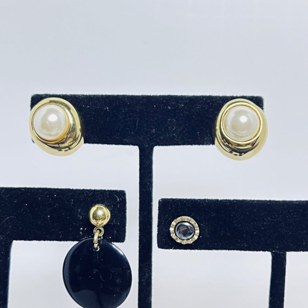 Vintage Lot of 5 Gold Tone Pierced Earrings (5622) - Picture 2 of 6